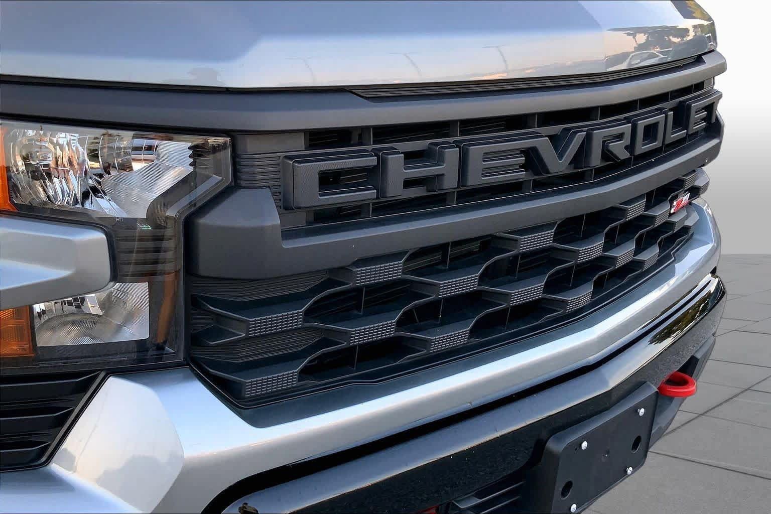 Used 2025 Chevrolet Silverado 1500 Custom Trail Boss AWD/4WD image 24