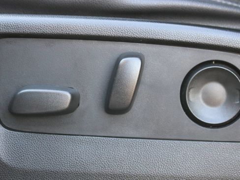 Used 2021 Chevrolet Tahoe LT RWD image 11