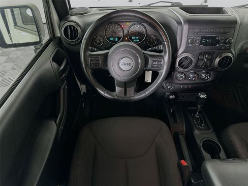 Used 2017 Jeep Wrangler Unlimited Sport w/ Max Tow Package AWD/4WD image 2