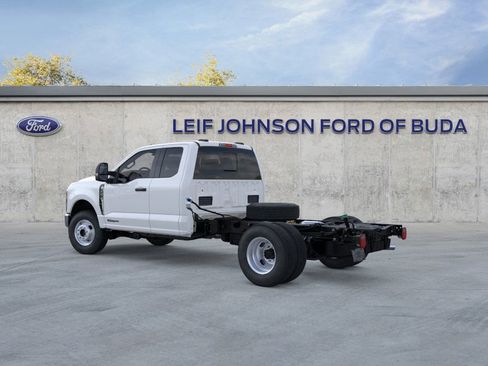 New 2025 Ford F350 XL w/ XL Chrome Package image 4