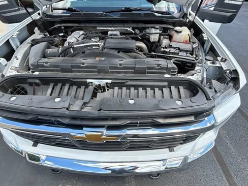 Used 2024 Chevrolet Silverado 2500 LT w/ Convenience Package AWD/4WD image 26