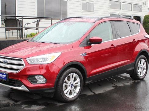 Used 2018 Ford Escape SEL w/ Canadian Touring Package AWD/4WD image 2