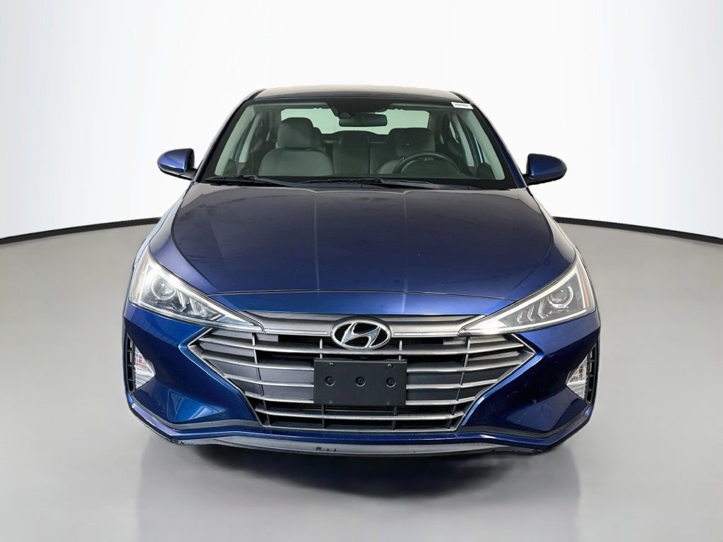 Used 2020 Hyundai Elantra SE FWD image 2