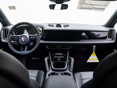 New 2026 Porsche Cayenne Coupe image 11