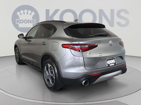 Used 2018 Alfa Romeo Stelvio Sport w/ Quick Order Package 22J Sport AWD/4WD image 4