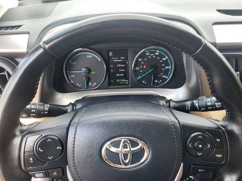 Used 2018 Toyota RAV4 Limited w/ Advanced Technology Package AWD/4WD image 14