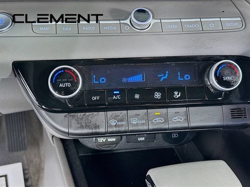Used 2024 Hyundai Elantra SEL FWD image 22