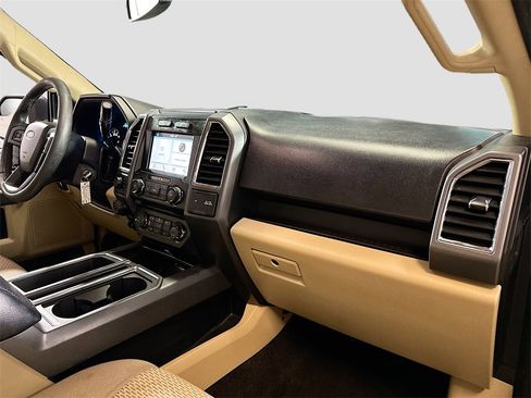 Used 2016 Ford F150 XLT w/ Equipment Group 302A Luxury image 28