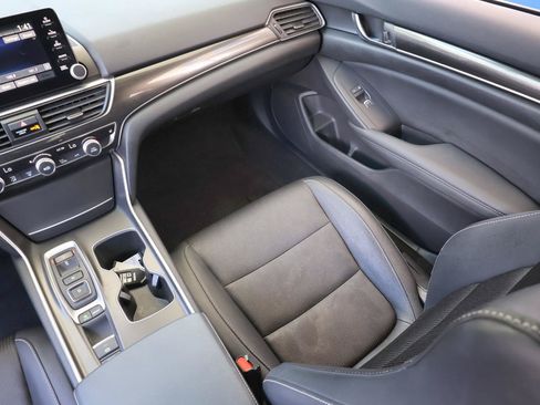 Used 2019 Honda Accord Sport image 18