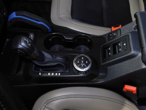 Used 2024 Ford Bronco Wildtrak image 37