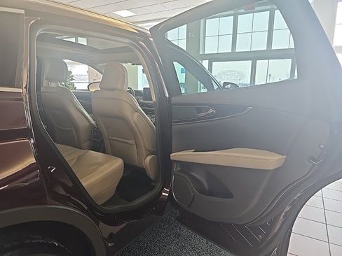 Used 2022 Lincoln Nautilus Reserve image 33