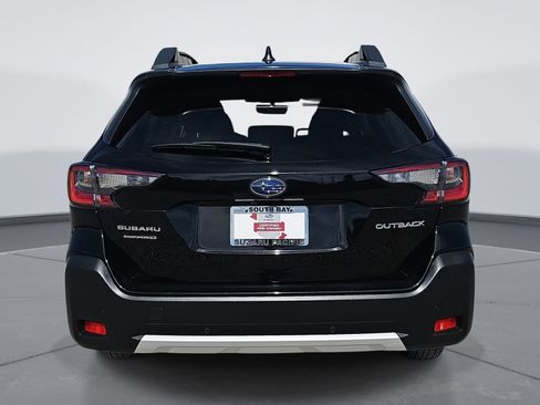 Used 2023 Subaru Outback Limited image 4