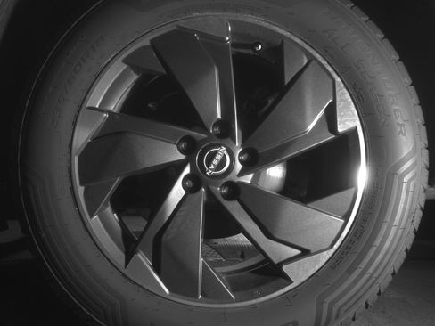 Used 2025 Nissan Rogue SV image 14