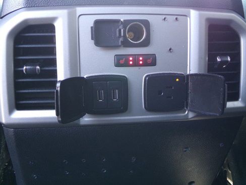 Used 2019 Ford F250 Lariat w/ Lariat Ultimate Package image 17