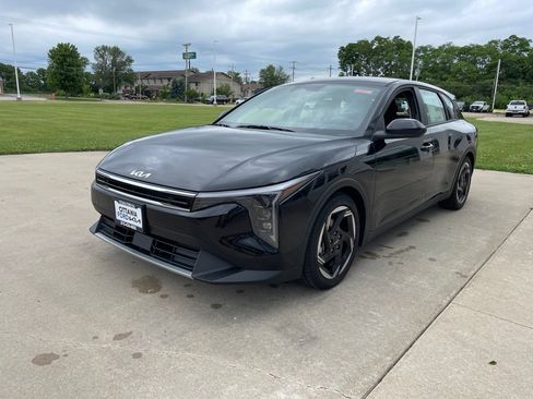 New 2026 Kia K4 EX FWD image 2