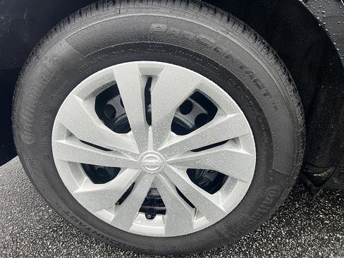 Certified 2024 Nissan Versa S w/ Trunk Package image 11