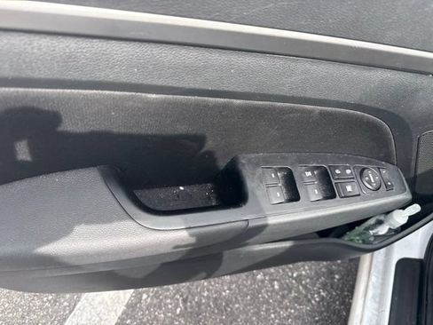Used 2019 Hyundai Elantra SEL w/ Cargo Package FWD image 18