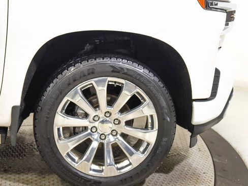 Used 2021 Chevrolet Silverado 1500 High Country w/ Technology Package image 13