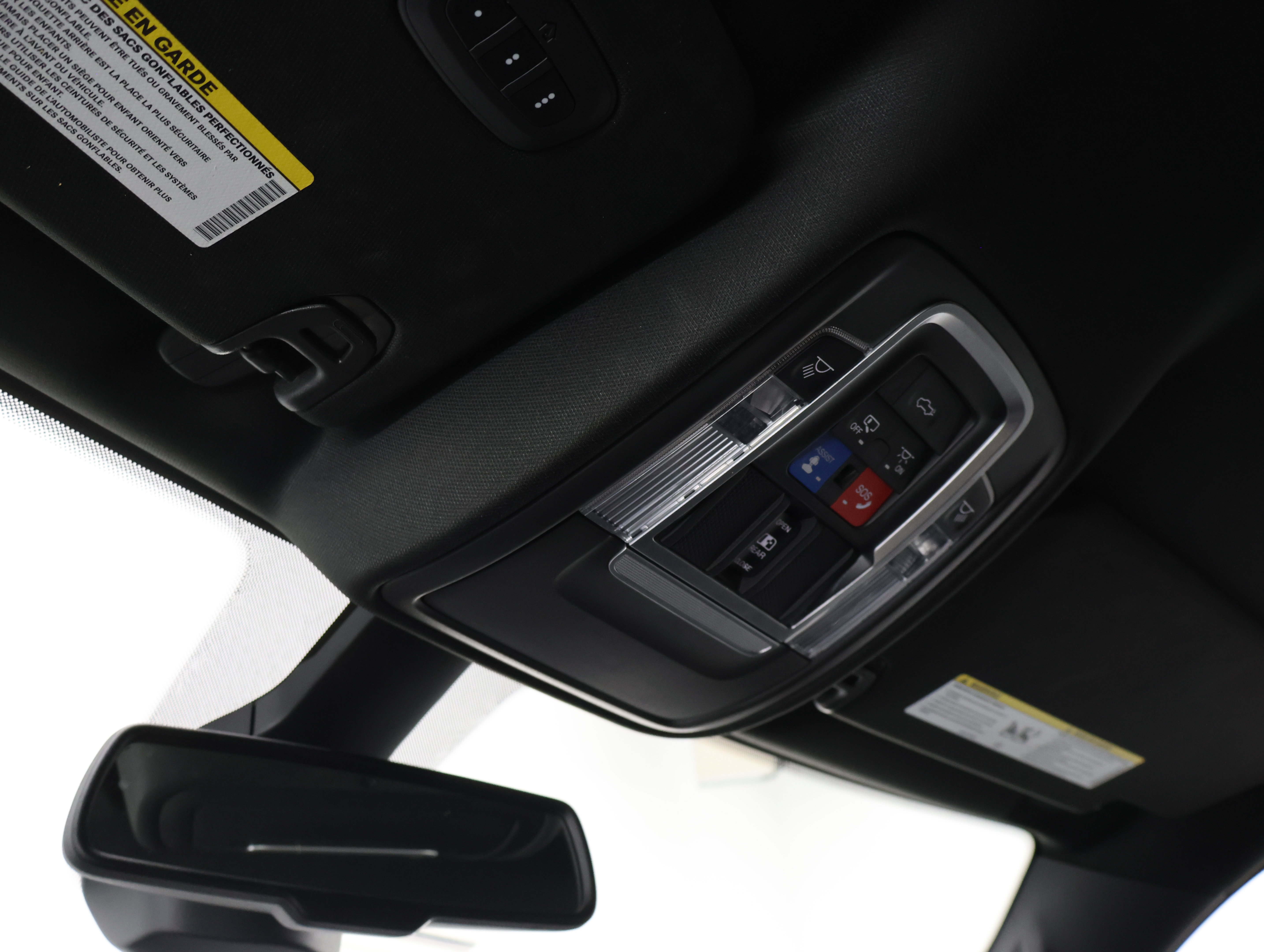Used 2019 RAM 1500 Laramie w/ Sport Appearance Package AWD/4WD image 11
