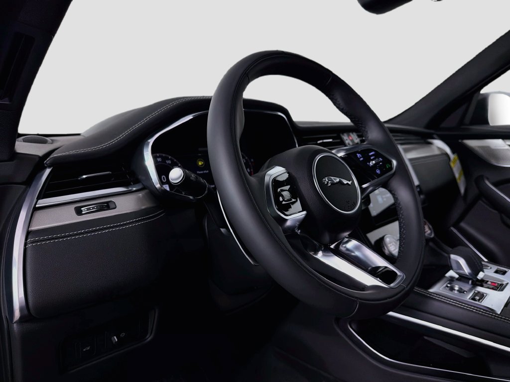 New 2026 Jaguar F-PACE R-Dynamic S AWD/4WD image 9
