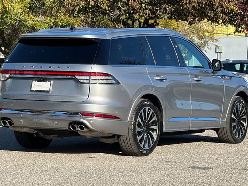 Certified 2023 Lincoln Aviator Black Label Grand Touring w/ Class IV Trailer Tow Package image 4