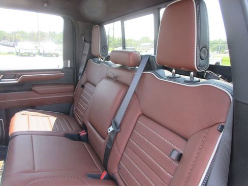 New 2026 GMC Sierra 2500 Denali Ultimate AWD/4WD image 13
