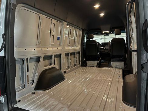 Used 2026 Mercedes-Benz Sprinter 2500 image 19