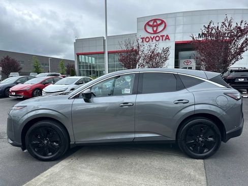 Used 2025 Nissan Murano SV AWD/4WD image 2