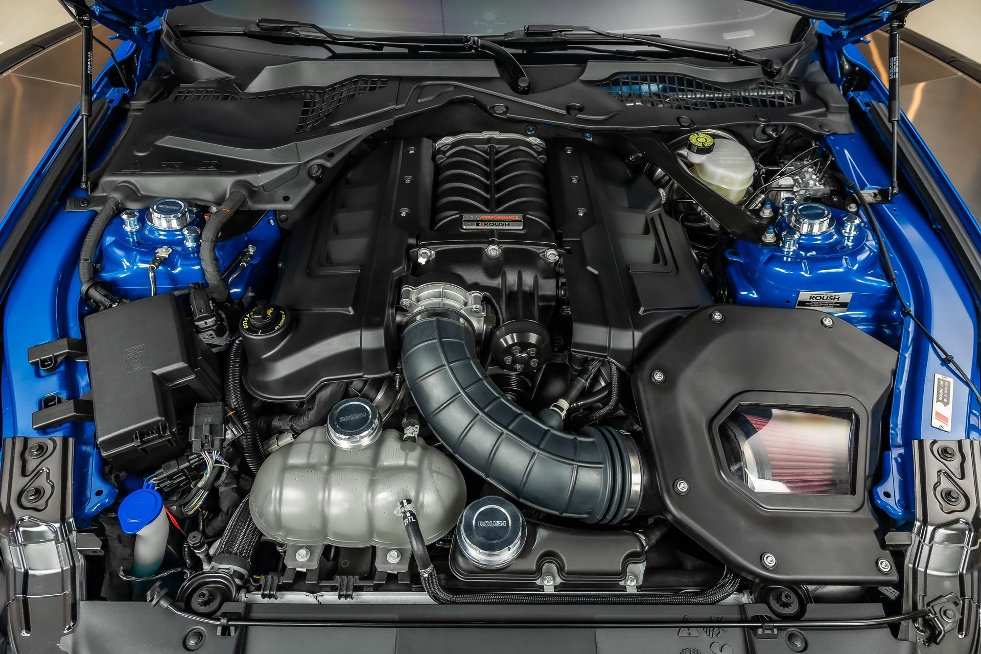 Used 2021 Ford Mustang GT Premium w/ GT Performance Package RWD image 3