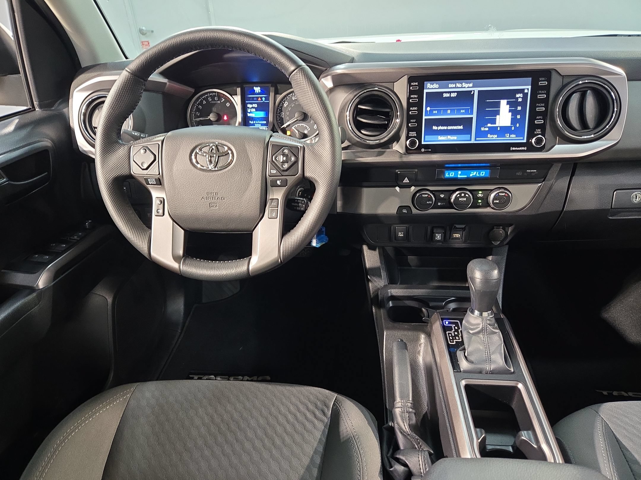 Used 2022 Toyota Tacoma SR5 RWD image 9