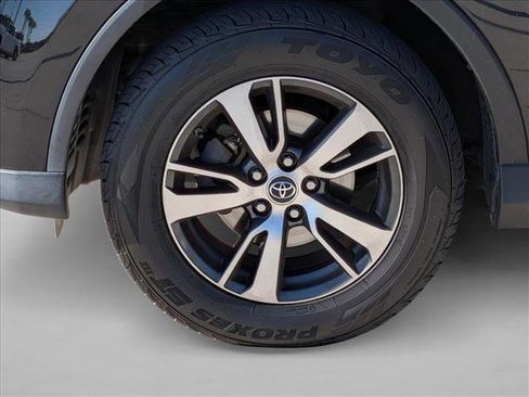 Used 2017 Toyota RAV4 XLE FWD image 14