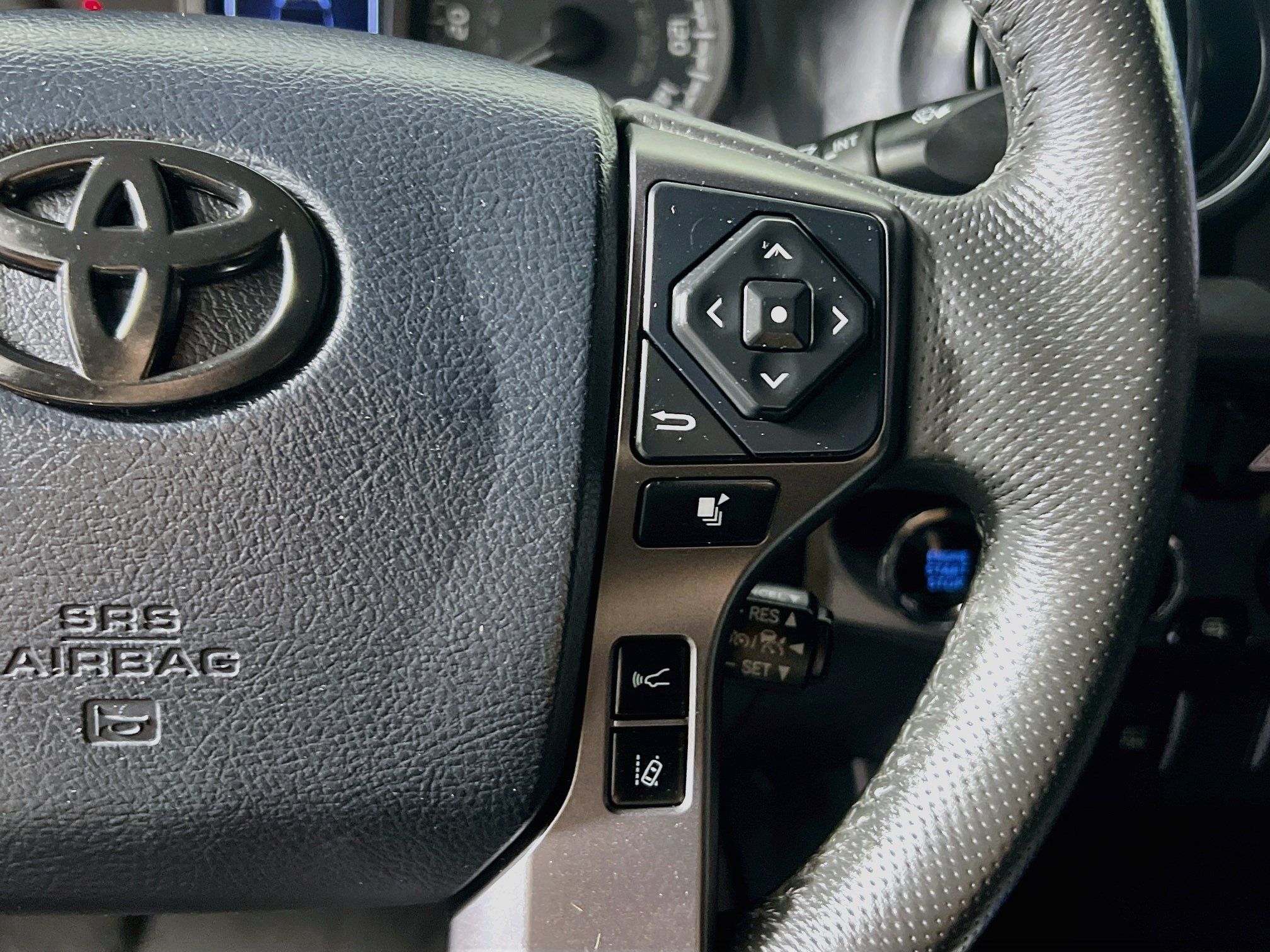 Used 2019 Toyota Tacoma TRD Off-Road AWD/4WD image 19
