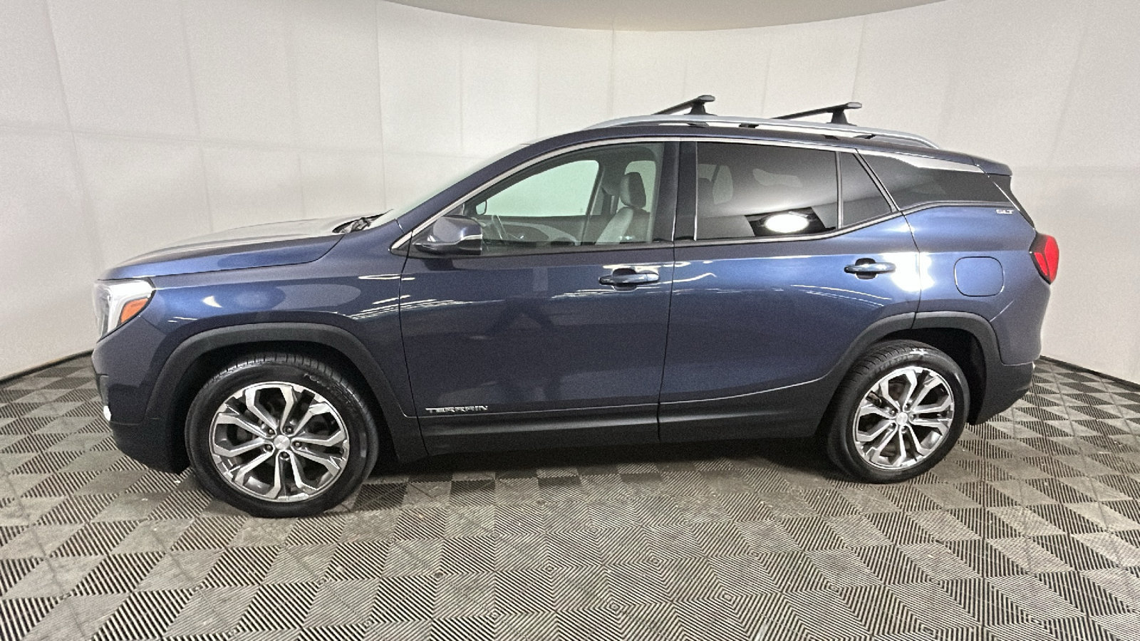 Used 2018 GMC Terrain SLT w/ Preferred Package AWD/4WD image 7