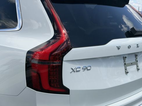 New 2026 Volvo XC90 B6 Ultra w/ Protection Package AWD/4WD image 8
