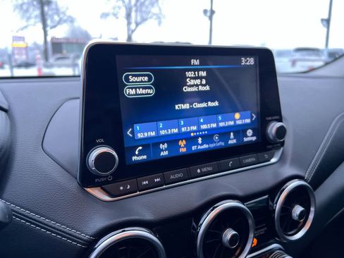 Used 2022 Nissan Sentra SV w/ All-Weather Package image 18