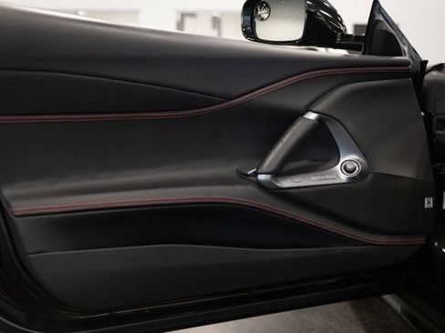 Used 2019 Ferrari 812 Superfast RWD image 15
