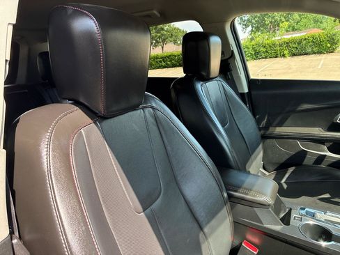 Used 2017 Chevrolet Equinox Premier w/ Enhanced Convenience Package FWD image 41