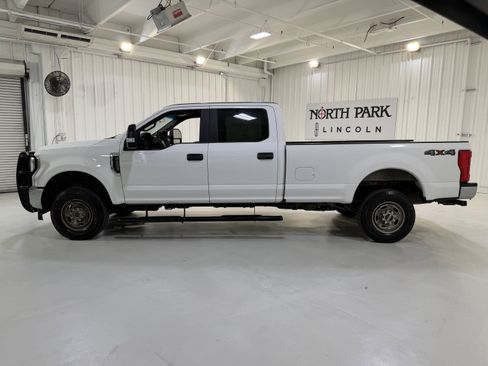 Used 2019 Ford F250 XL w/ Power Equipment Group image 2
