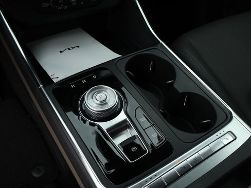 New 2026 Kia Carnival EX FWD image 13