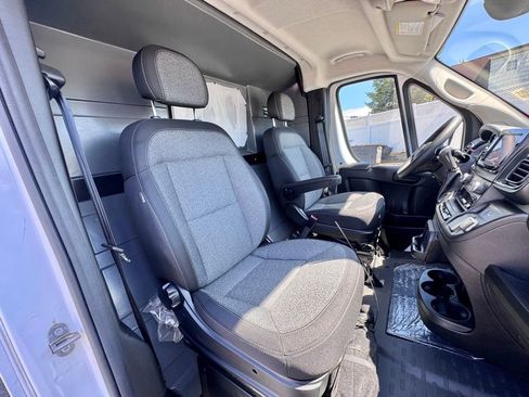 Used 2025 RAM ProMaster 2500 w/ Convenience Group FWD image 20