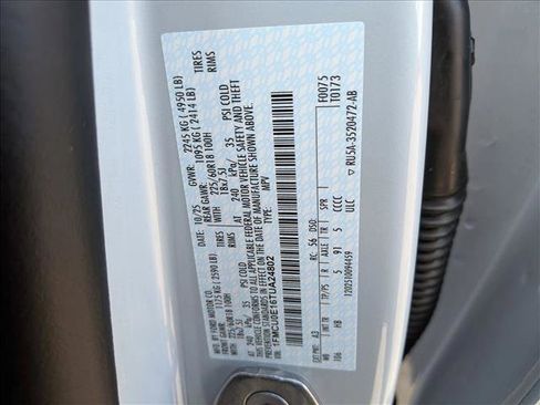 New 2026 Ford Escape SE w/ Class II Trailer Tow Package image 17