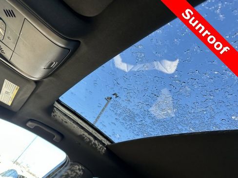 Used 2017 Cadillac XT5 Luxury w/ Driver Awareness Package image 11