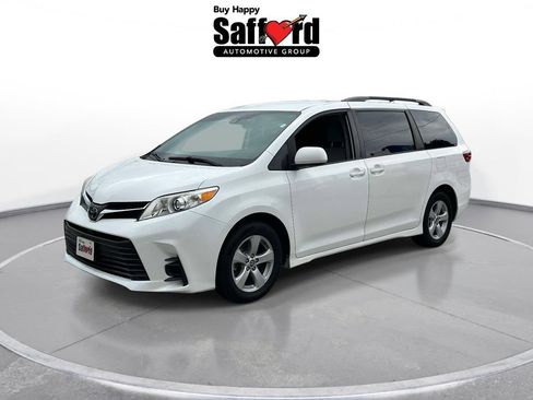 Used 2020 Toyota Sienna LE FWD image 1