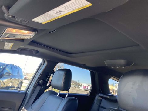 Used 2022 Dodge Durango GT image 19