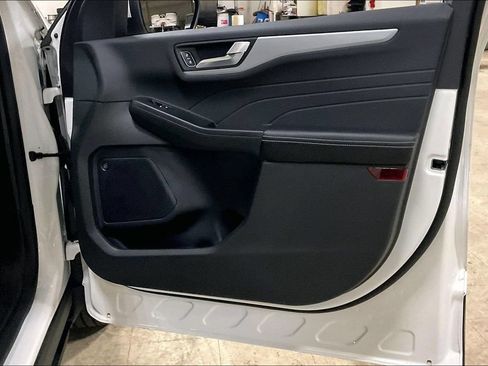 Certified 2023 Ford Escape Platinum w/ Premium Technology Package AWD/4WD image 23