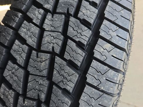 Used 2022 Chevrolet Silverado 2500 Custom w/ Custom Value Package image 11