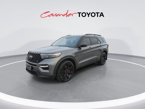 Used 2023 Ford Explorer ST w/ Equipment Group 401A image 4