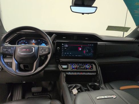 Used 2024 GMC Sierra 2500 AT4 w/ AT4 Premium Plus Package AWD/4WD image 7