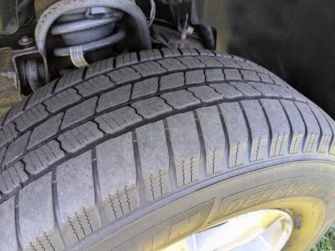 Used 2014 GMC Yukon SLE image 11