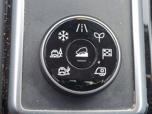 Used 2022 Nissan Pathfinder SL image 23